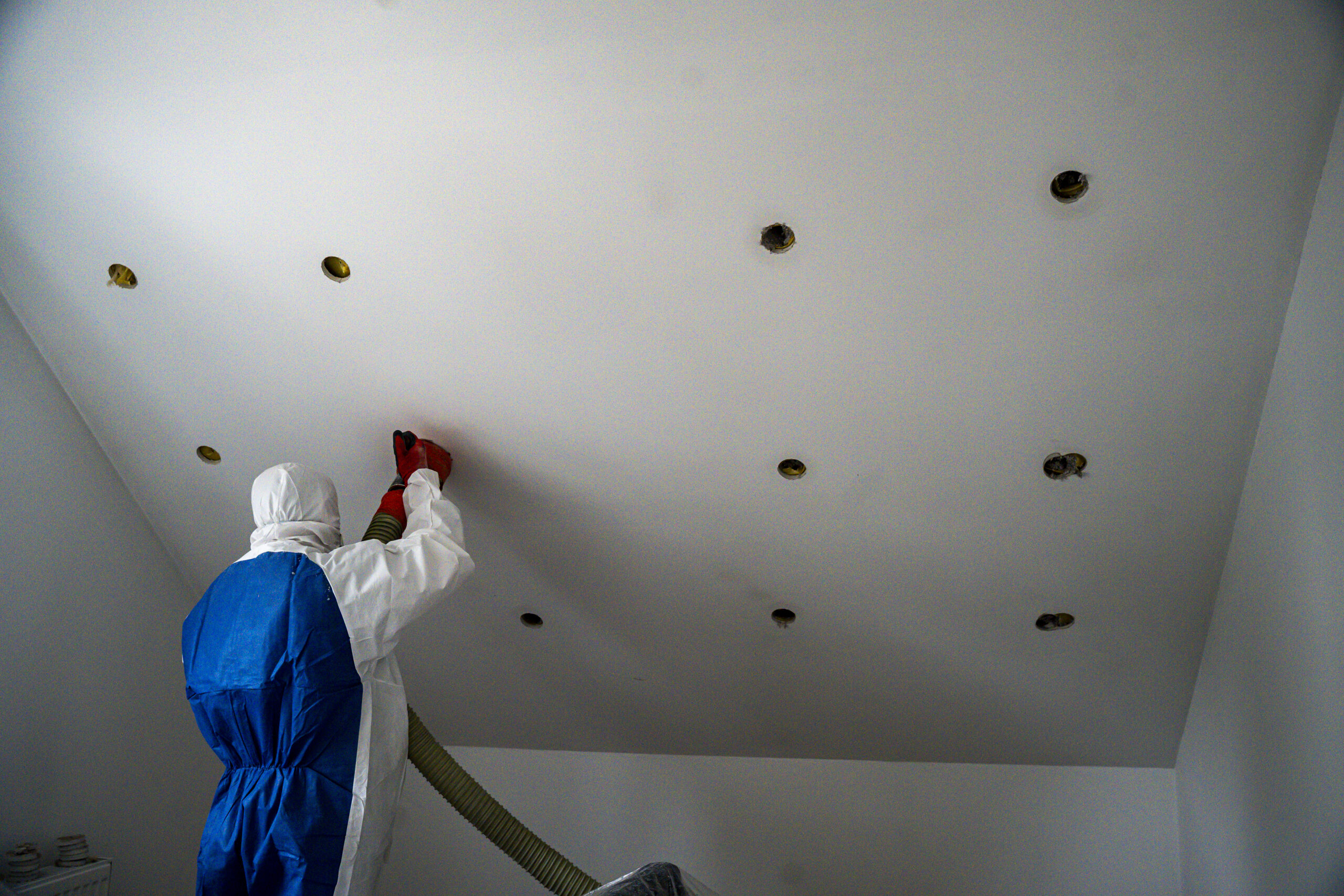 Naprawa izolacji wdmuchiwanie