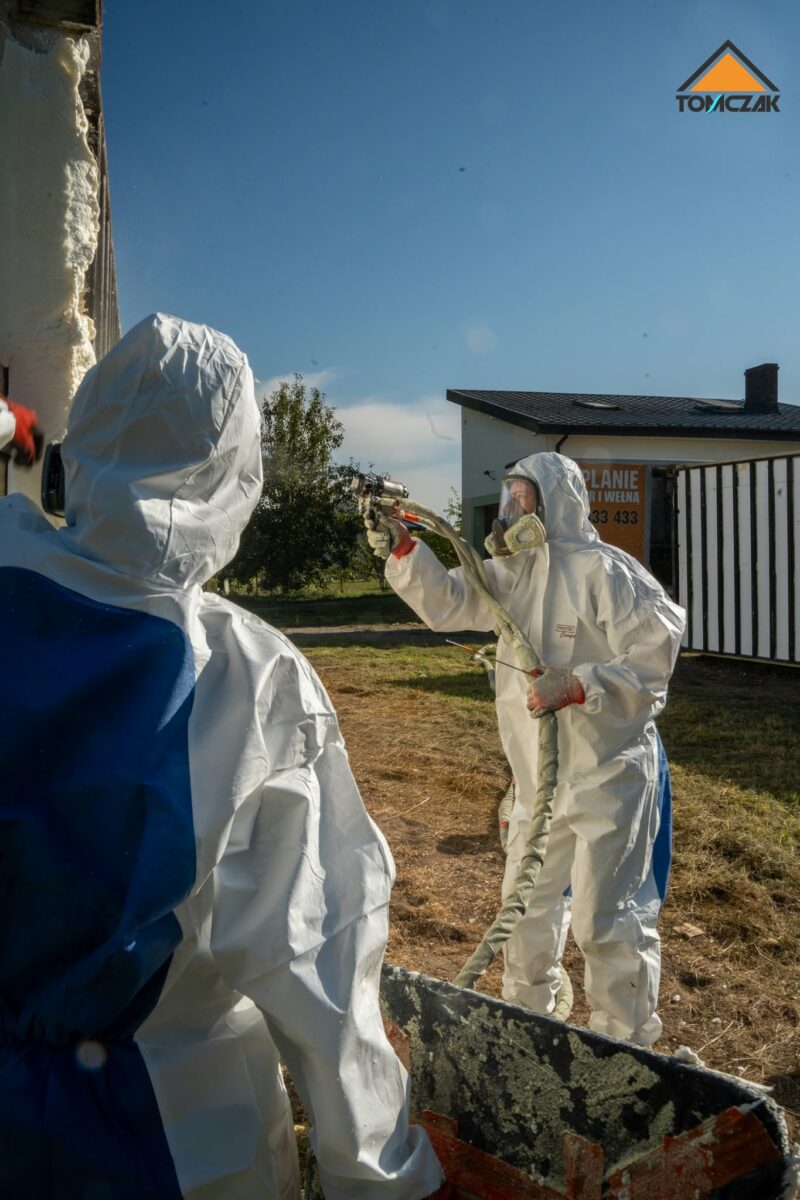 Izolacja natryskowa przy połączeniach konstrukcyjnych